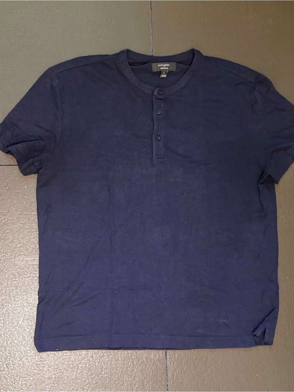 Banana Republic Linen Blend Men’s Navy Henley Short Sleeve Shirt